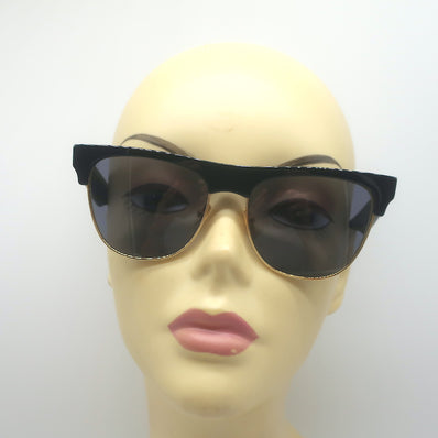 Pre-loved/Used Bottega Veneta Women's Sunglasses: $250