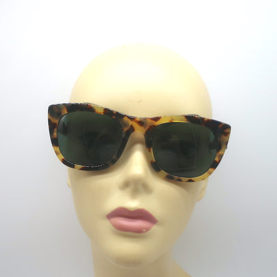 Pre-loved/Used Chrome Hearts Women's Sunglasses: $450