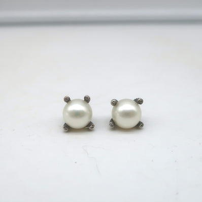 Pre-loved/Used David Yurman Women's Earrings: $495