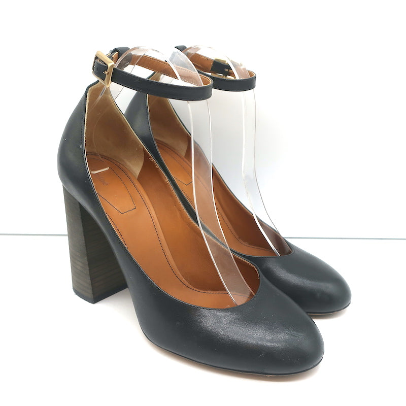 Pre-loved/Used Chloe Women's Heels: $175