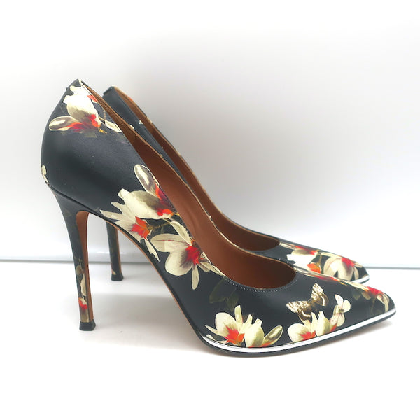 Buy Christian Louboutin Heeled shoes & Wedges online - Women - 291 products