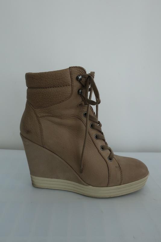 Hogan Rebel Wedge Sneakers Beige Leather Size 39.5 Lace-Up High Top available at CelebrityOwned.com img_1