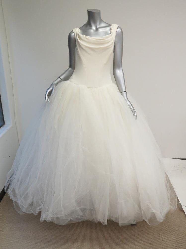 Vera Wang Wedding Dress: Cream Sleeveless Tuille Skirt Dress, Size 10 available at CelebrityOwned.com img_1
