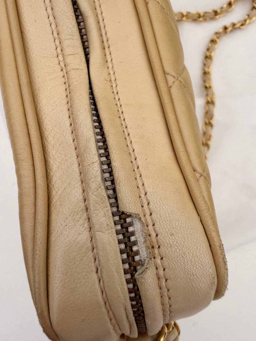 Vintage Chanel Quilted Tassel Camera Bag Beige Leather Chain Strap Shoulder Bag