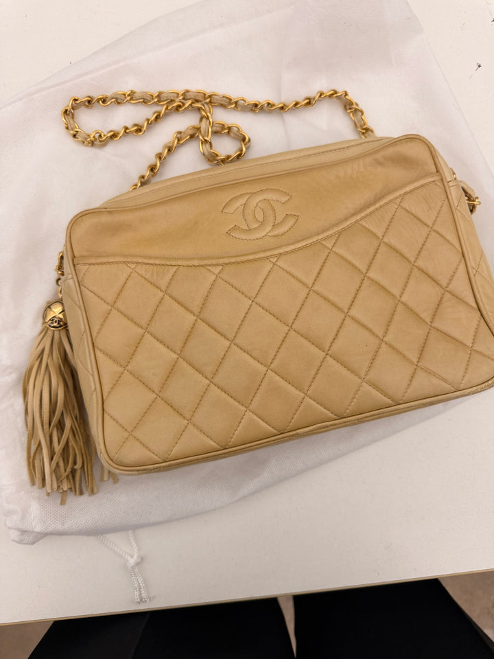 Vintage Chanel Quilted Tassel Camera Bag Beige Leather Chain Strap Shoulder Bag