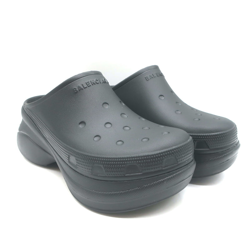 関税込【BALENCIAGA】x crocs プラットフォームスライド Black Balenciaga x Crocs™ Men's Hardcrocs™ Platform Clogs | Neiman