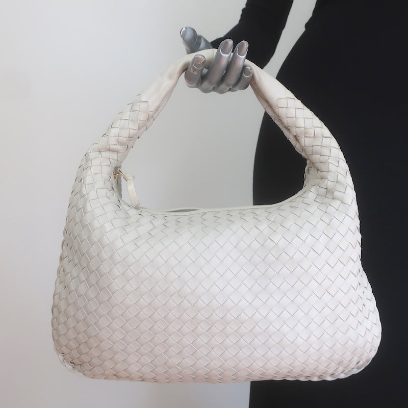Bottega Veneta Medium Veneta Hobo Bag 