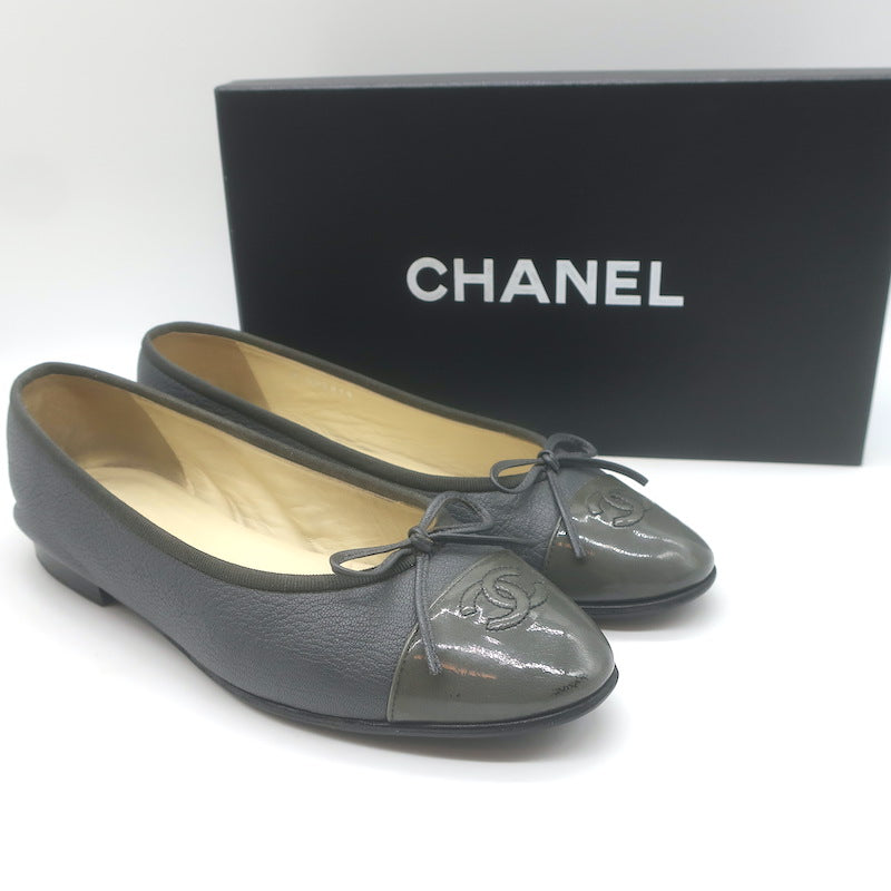Chanel 15B CC Cap Toe Ballet Flats Grey 