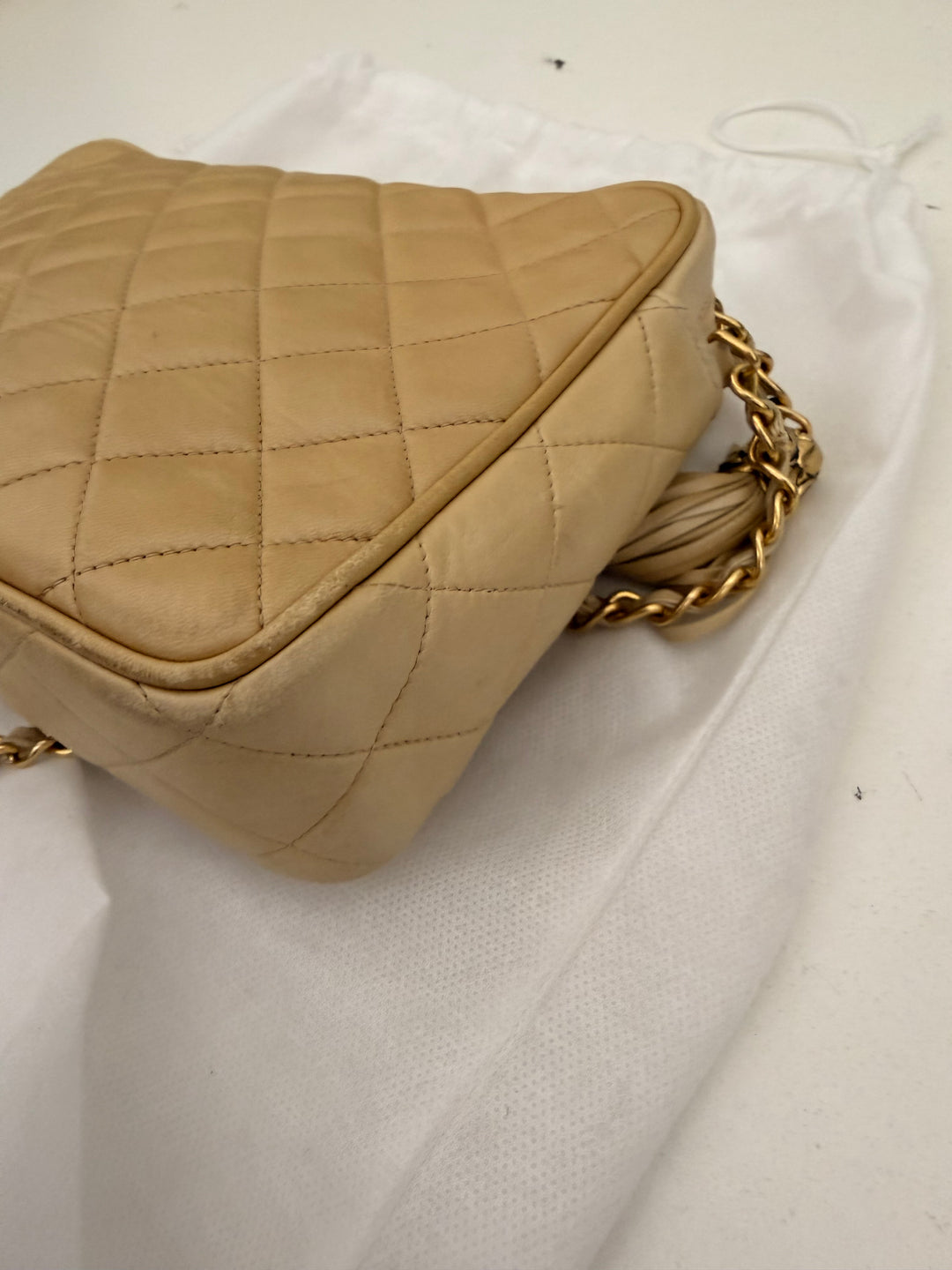 Vintage Chanel Quilted Tassel Camera Bag Beige Leather Chain Strap Shoulder Bag