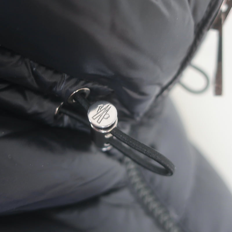 Moncler Seritte Hooded Down Puffer Jacket Black Size 3