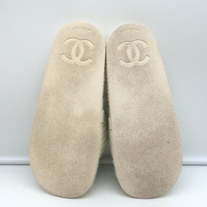 Chanel 22C Braided Knit Slides Cream/Silver Size 37C Flatform Sandals