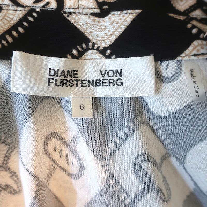 Diane von Furstenberg Halina Wrap Jumpsuit Black/Beige Printed Jersey Size 6