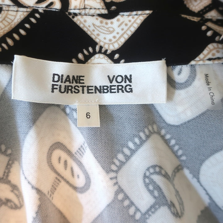 Diane von Furstenberg Halina Wrap Jumpsuit Black/Beige Printed Jersey Size 6