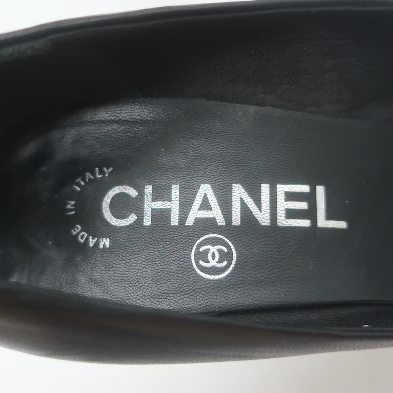 Chanel cap-toe platform pumps in black leather &amp; patent, size 35.5, authentic pre-owned with light wear