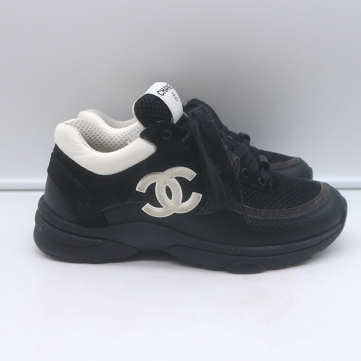 Authentic Chanel 10B CC low-top sneakers in black mesh and leather, pre-owned size 36, gently used