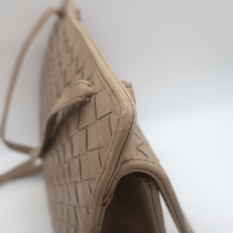 Vintage Bottega Veneta Front Flap Crossbody Bag Beige Intrecciato Leather