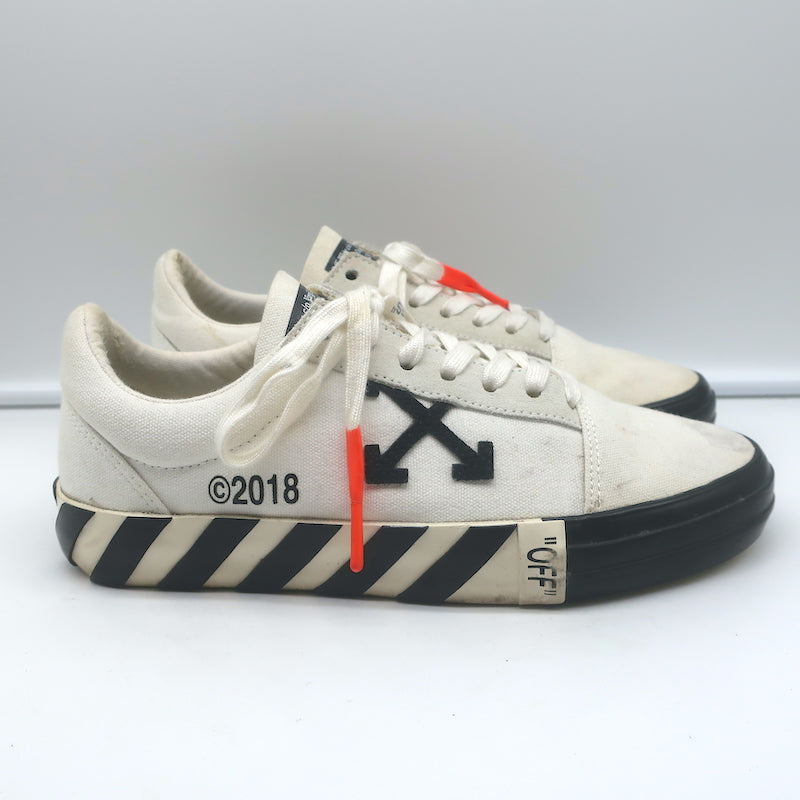Off-White c/o Virgil Abloh Vulcanized Low Top Sneakers White Canvas Size 39