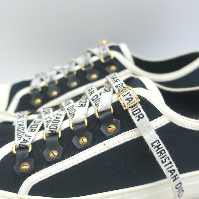 Christian Dior Walk&