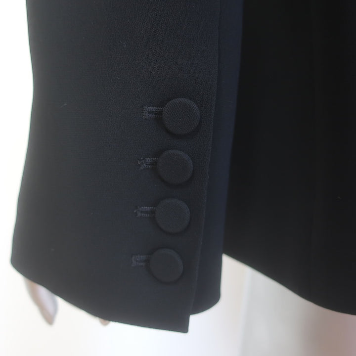 Cinq a Sept Heart-Pocket Blazer Black Crepe Size 12 One-Button Jacket