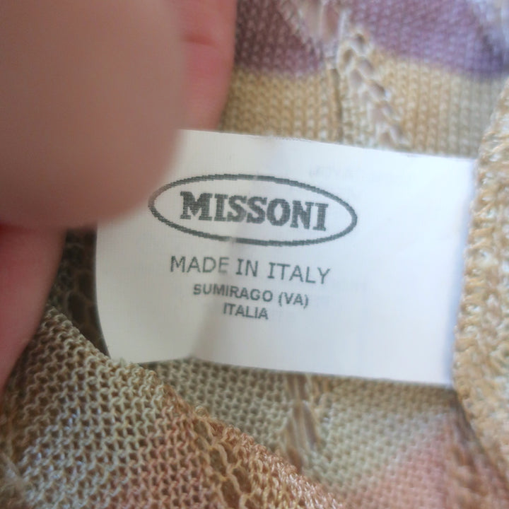 Missoni Wavy Top Rayon tank Sz 46, neckline detail