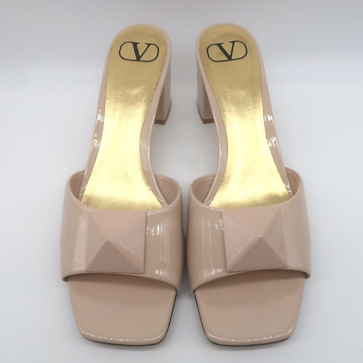 Valentino One Stud Mid-Heel Slide Sandals Nude Patent Leather Size 40.5
