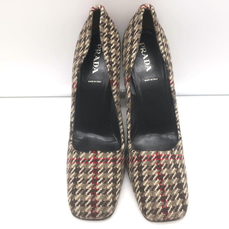 Authentic Prada houndstooth tweed square-toe pumps in brown, pre-owned, gently worn.