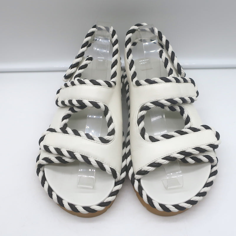 Bottega Veneta Jack two-tone dad sandals in white and black leather, authentic pre-owned, gently worn EU 39.