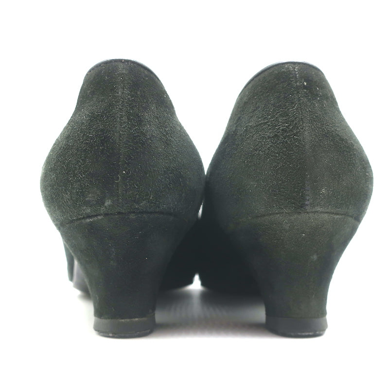 Vintage Chanel Cap Toe Mary Janes Black Suede Size 6 Kitten Heel Pumps –  Celebrity Owned