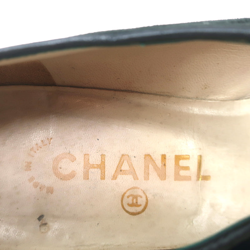 Vintage Chanel Cap Toe Mary Janes Black Suede Size 6 Kitten Heel Pumps –  Celebrity Owned