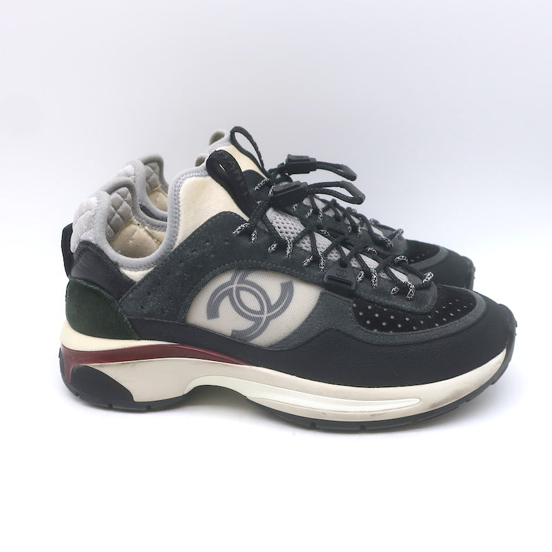 Chanel 22B CC Quilted-Heel Mixed Media Low Top Sneakers Black/Gray Size 35.5