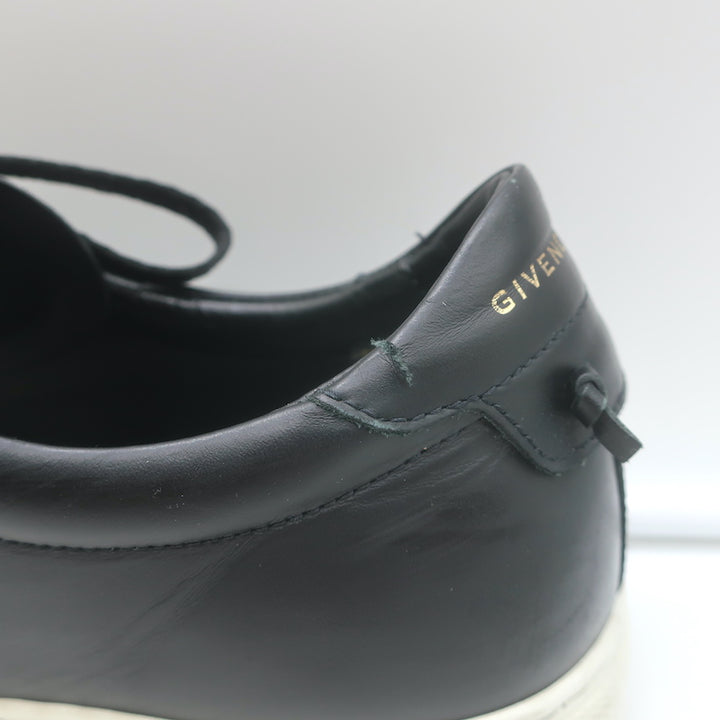 Givenchy Urban Street Low Top Sneakers Black Leather Size 42.5