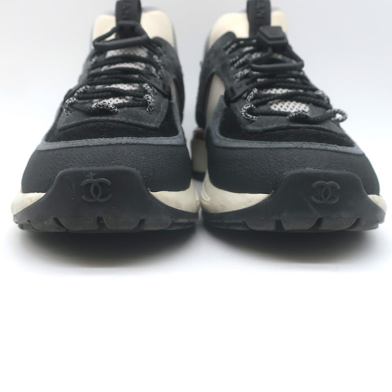 Chanel 22B CC Quilted-Heel Mixed Media Low Top Sneakers Black/Gray Size 35.5