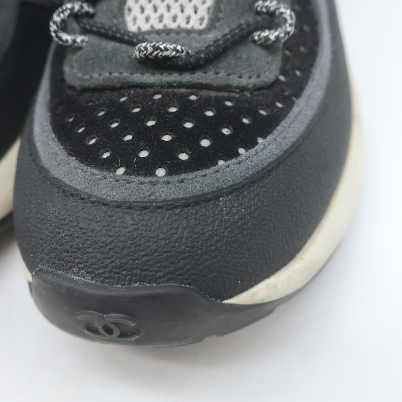 Chanel 22B CC Quilted-Heel Mixed Media Low Top Sneakers Black/Gray Size 35.5