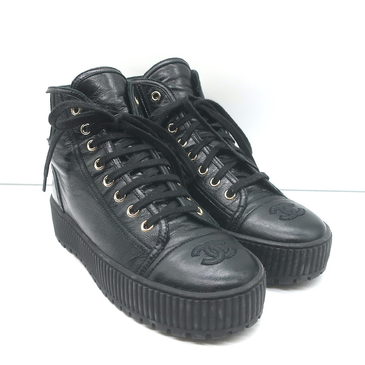 Pre-loved/Used Chanel Women&