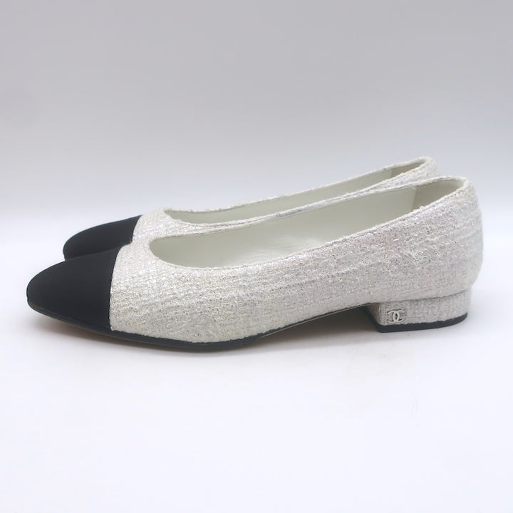 Chanel 24S Bicolor Cap Toe Metallic Tweed Ballet Flats White &amp; Black Size 37.5
