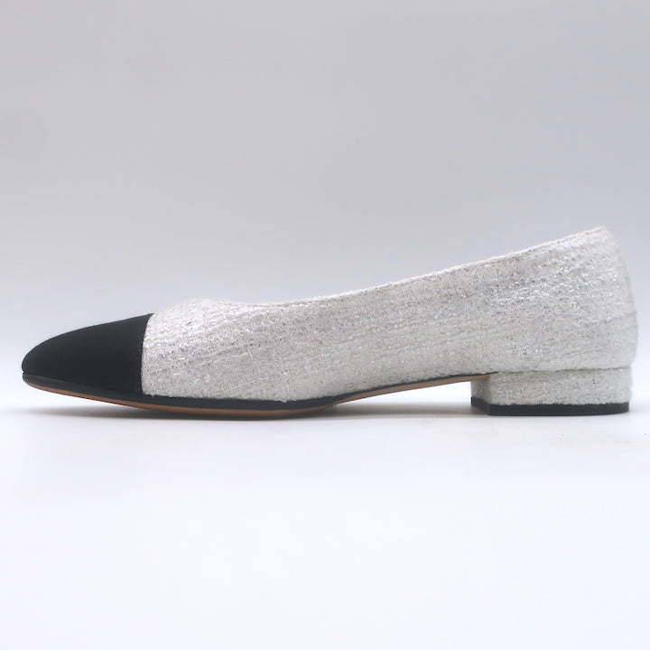 Chanel 24S Bicolor Cap Toe Metallic Tweed Ballet Flats White &amp; Black Size 37.5