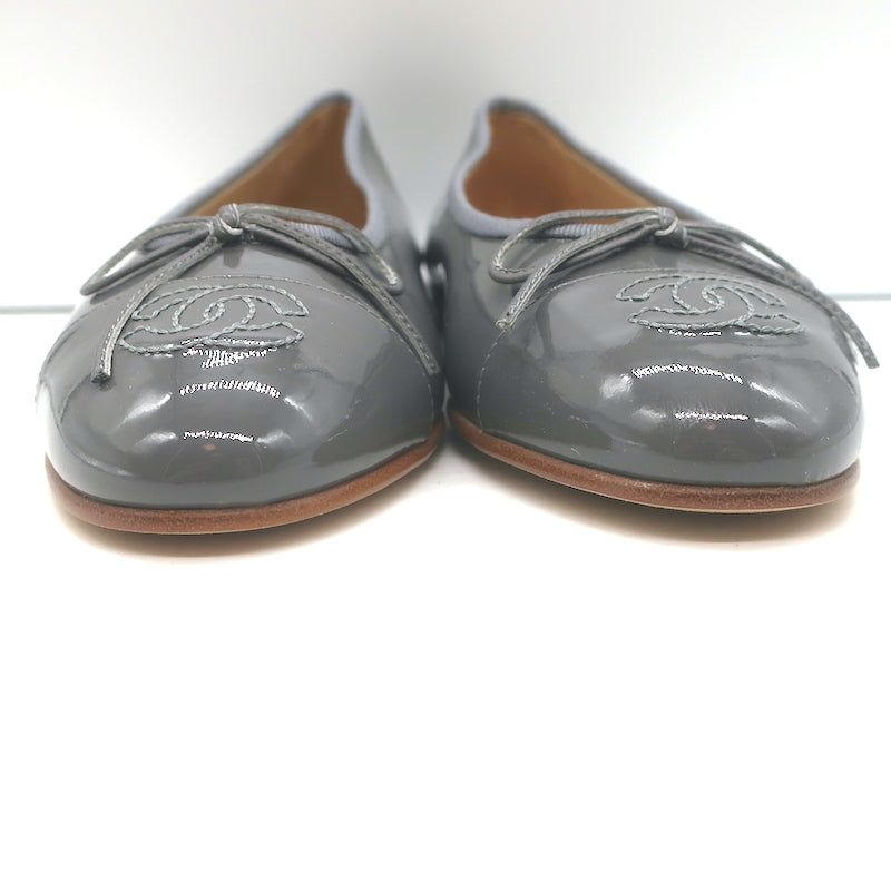 Chanel 15S CC Cap Toe Ballet Flats Gray Patent Leather Size 36 NEW