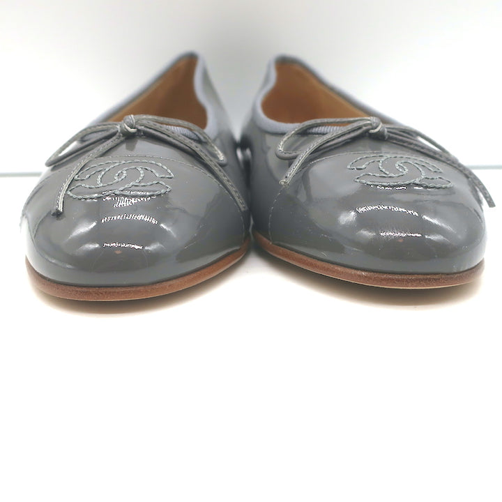 Chanel 15S CC Cap Toe Ballet Flats Gray Patent Leather Size 36 NEW
