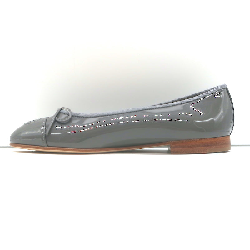 Chanel 15S CC Cap Toe Ballet Flats Gray Patent Leather Size 36 NEW