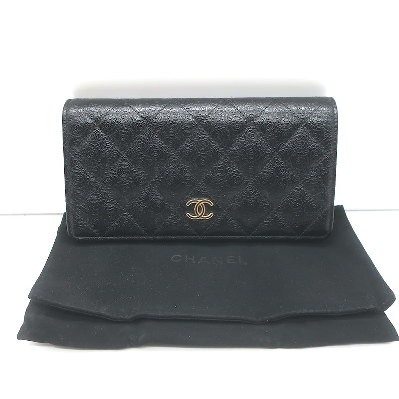 Chanel Camellia-Embossed Quilted Leather L Yen Continental Wallet Black