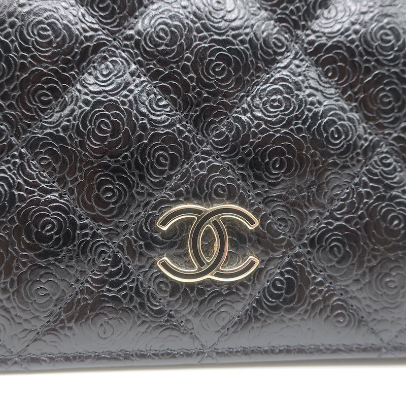 Chanel Camellia-Embossed Quilted Leather L Yen Continental Wallet Black