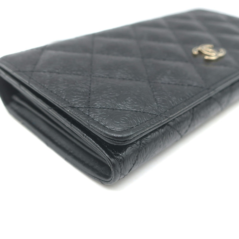 Chanel Camellia-Embossed Quilted Leather L Yen Continental Wallet Black