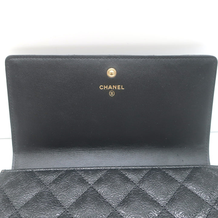 Chanel Camellia-Embossed Quilted Leather L Yen Continental Wallet Black