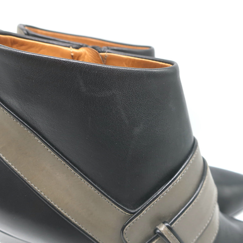 Balenciaga Wedge Booties Black &amp; Gray Leather Size 39.5 Pointed Toe Ankle Boots