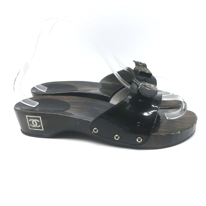 Vintage Chanel 04P Lacquered Wood CC Clog Sandals Black Patent Leather Size 39