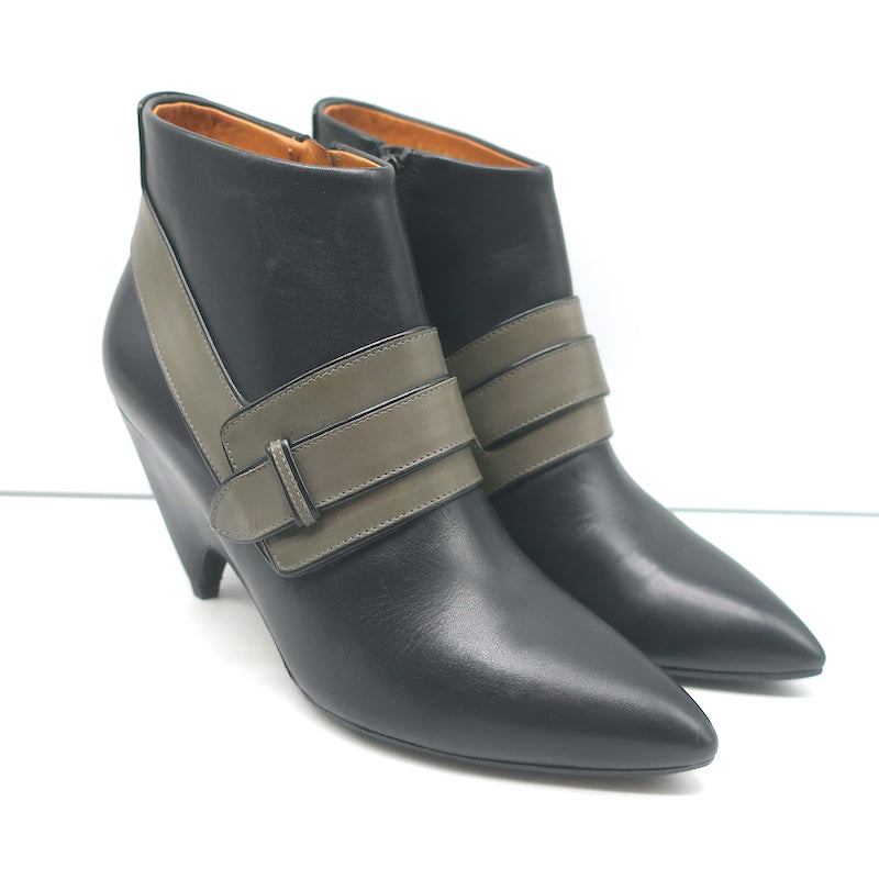 Pre-loved/Used Balenciaga Women's Boots: $375