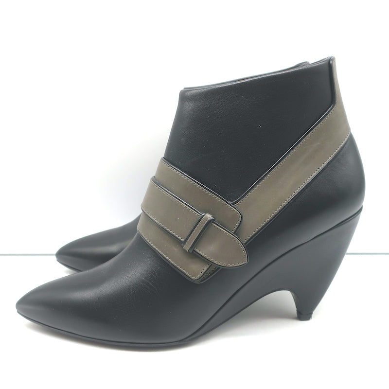 Balenciaga Wedge Booties Black &amp; Gray Leather Size 39.5 Pointed Toe Ankle Boots