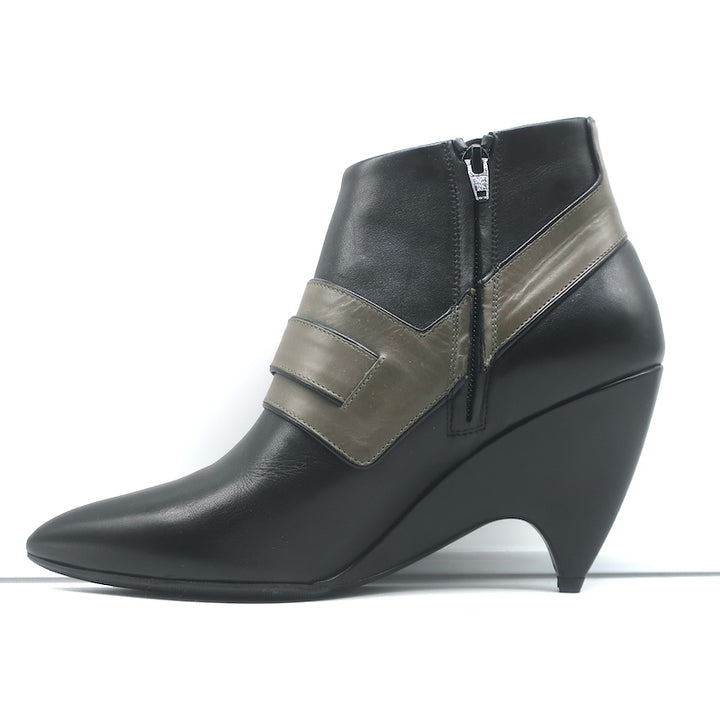 Balenciaga Wedge Booties Black &amp; Gray Leather Size 39.5 Pointed Toe Ankle Boots