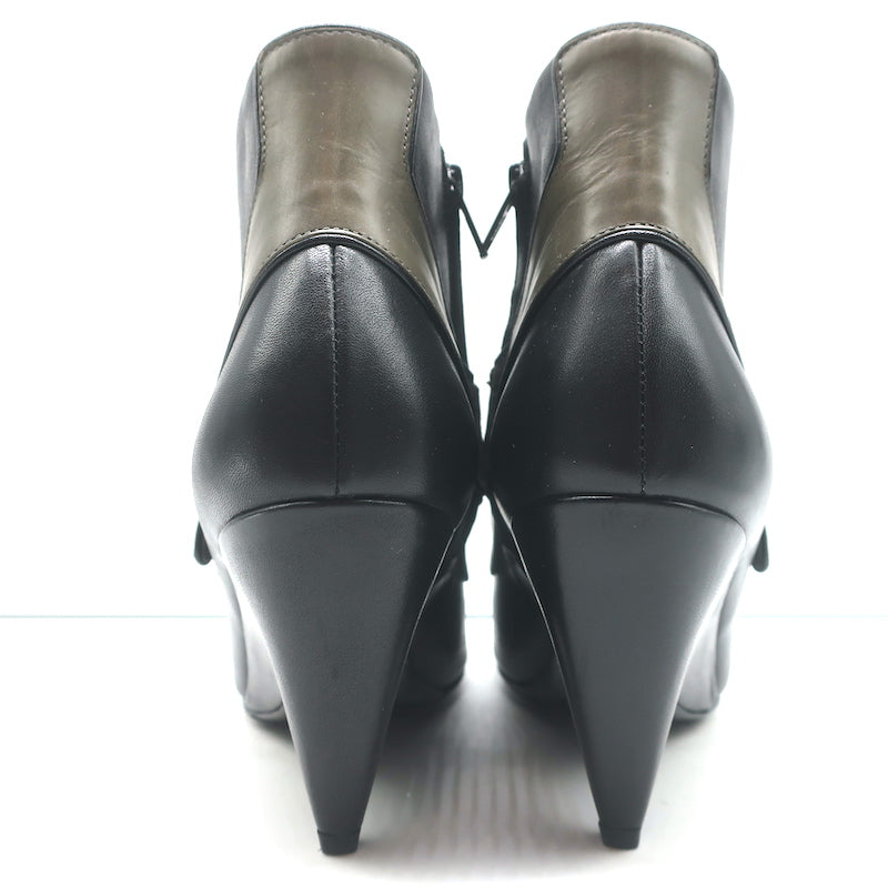 Balenciaga Wedge Booties Black &amp; Gray Leather Size 39.5 Pointed Toe Ankle Boots