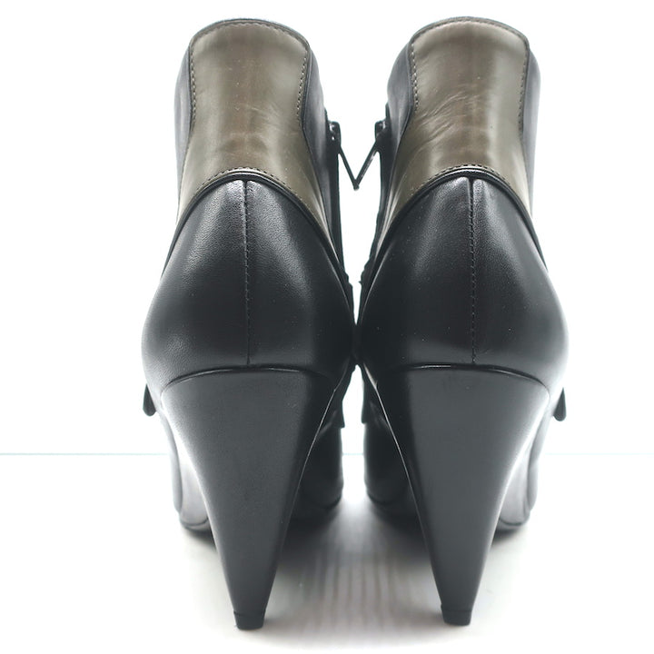 Balenciaga Wedge Booties Black &amp; Gray Leather Size 39.5 Pointed Toe Ankle Boots